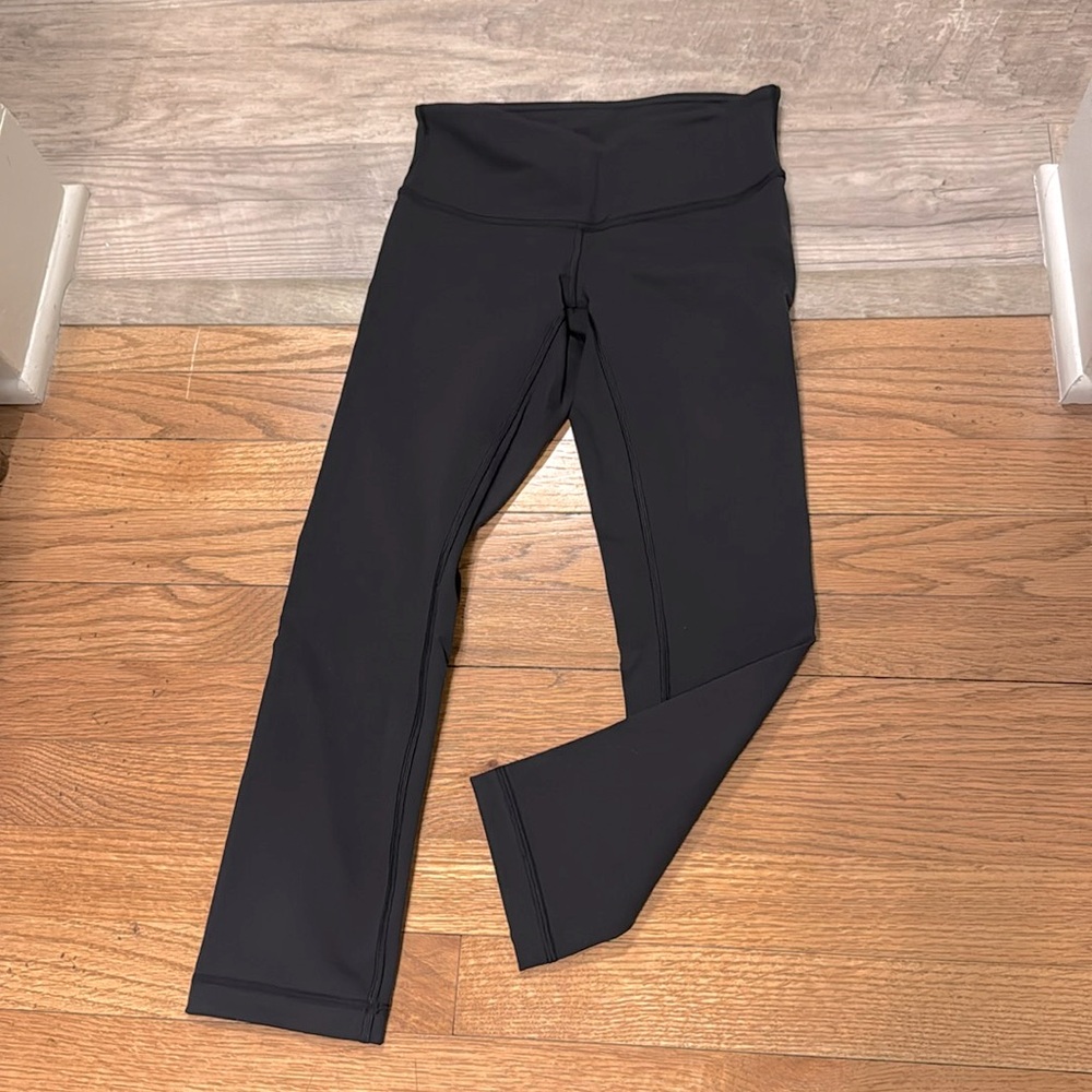 Lululemon NWOT wunder under black crop pants *luon*